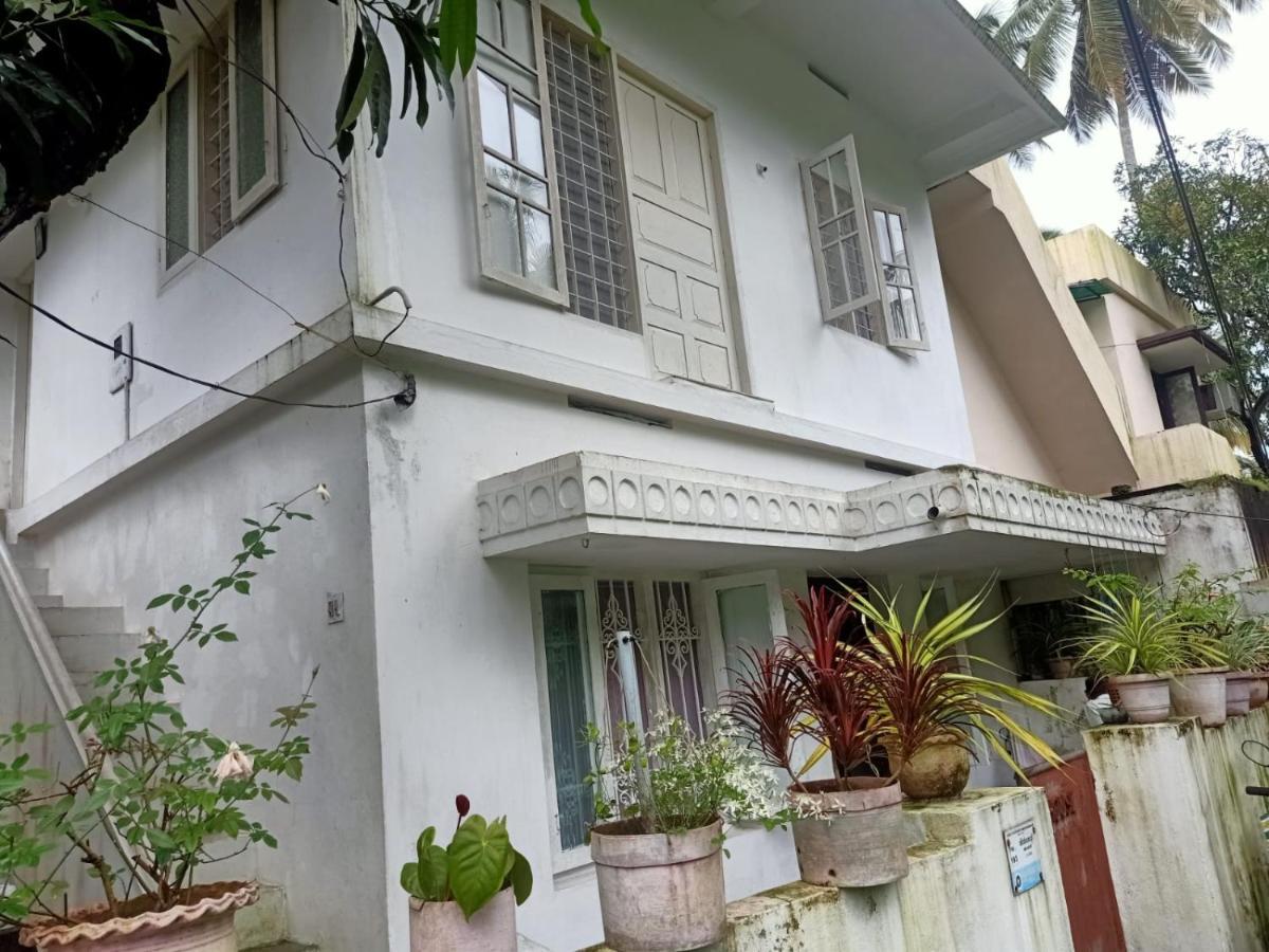 Jestine Homestay Kochi Exterior foto